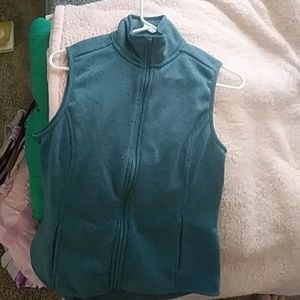 SWEATER FLEECE VEST